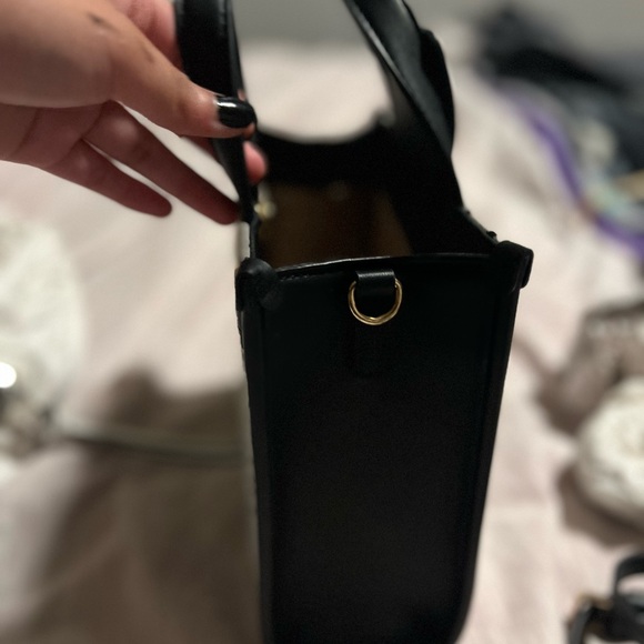 Guses cross body bag - Picture 7 of 7